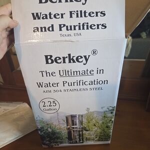 Big Berkey New In Box Water Filter Origional Filter 2.25gallon